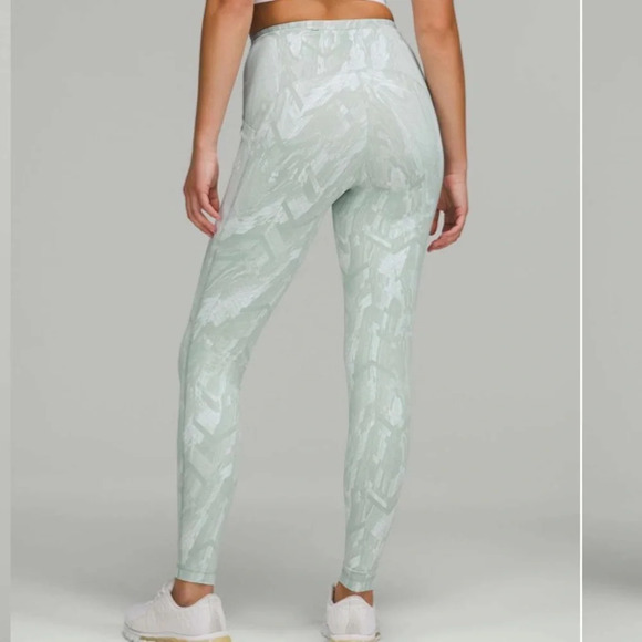 lululemon athletica Pants - lululemon athletica Swift Speed High-Rise Tight 28" - Silver Blue White